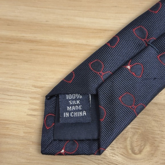 Paul Fredrick Mens Necktie Navy Blue Jacquard Sunglasses 100% Silk All Over - Picture 3 of 4